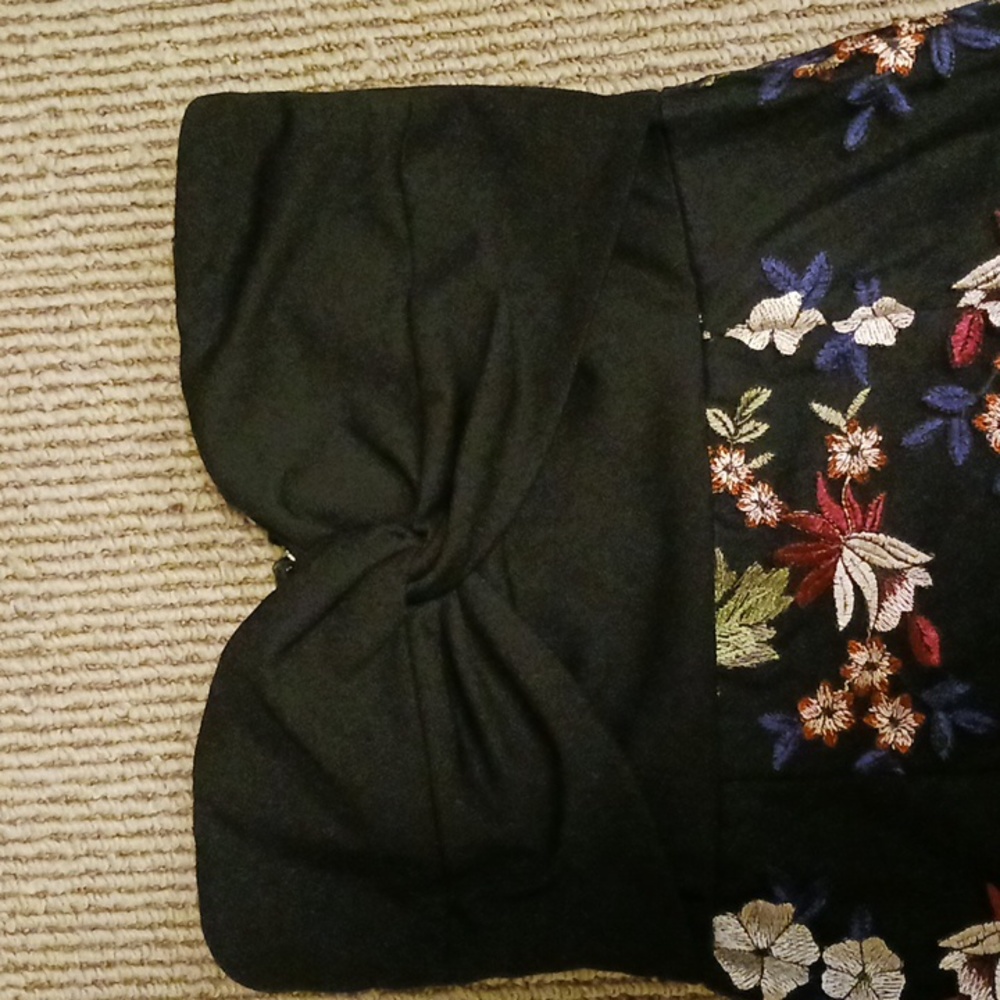 Dress - Picture 2 of 5